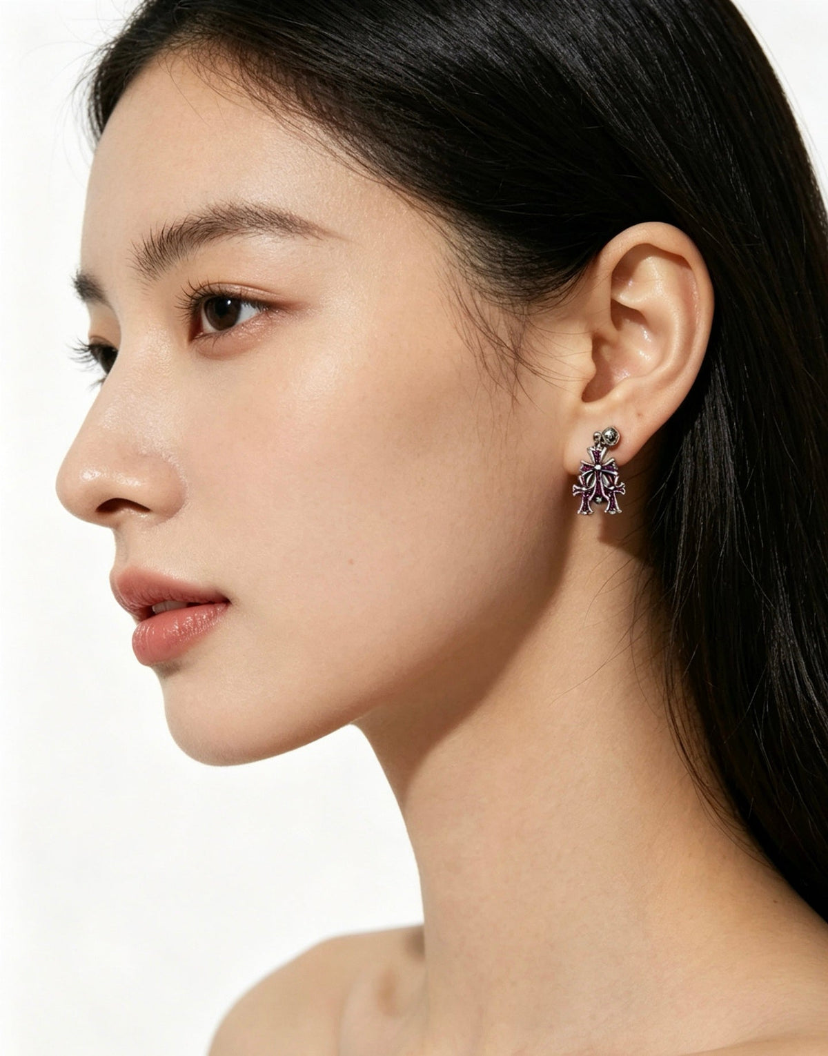 Martin Graham earrings in polished metal-tone – detail view