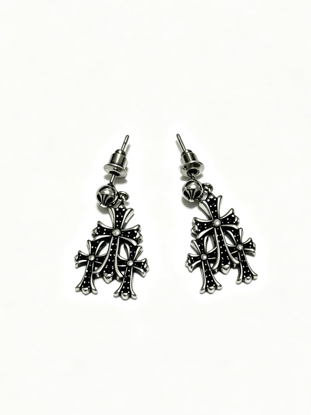 Martin Graham earrings in polished metal-tone – detail view