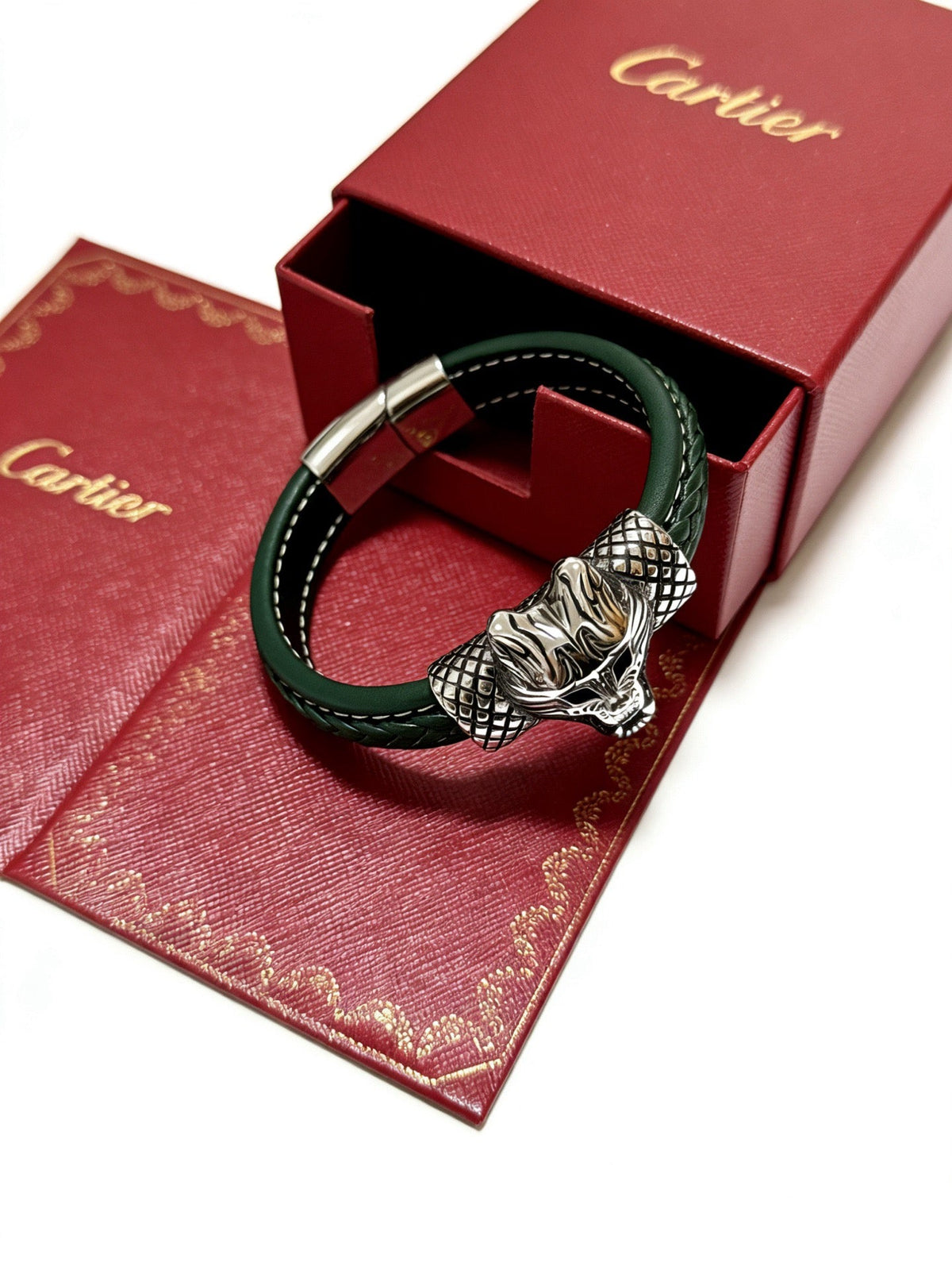 Martin Graham bracelet in polished metal-tone – detail view