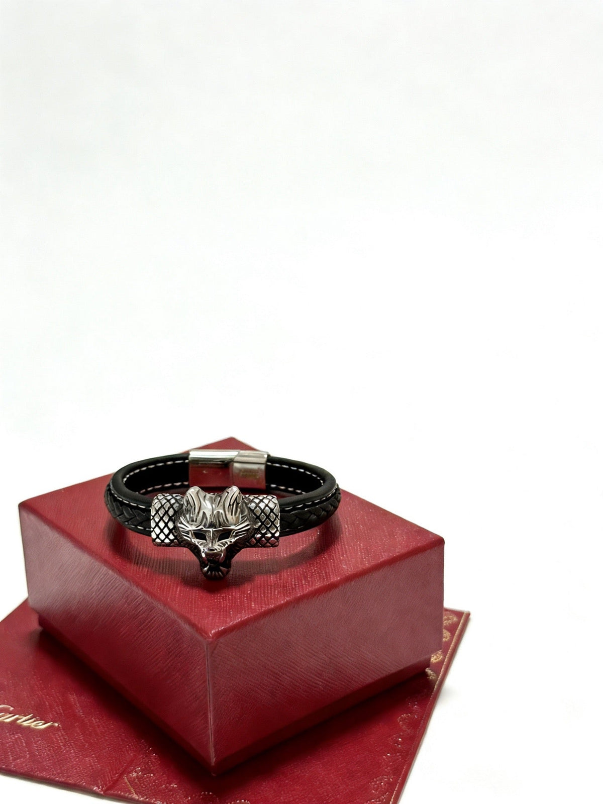 Martin Graham bracelet in polished metal-tone – close-up detail