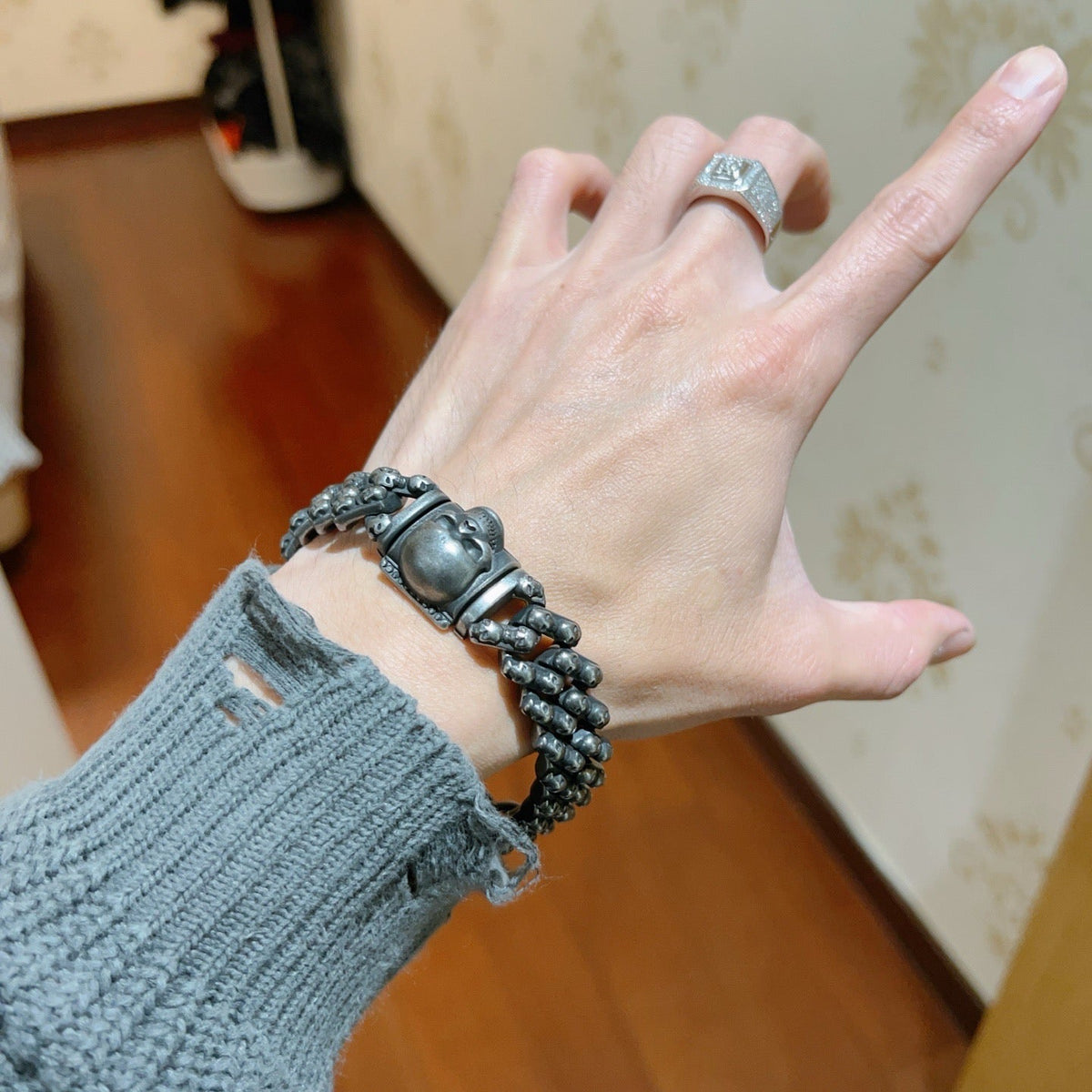 Martin Graham bracelet in polished metal-tone – detail view