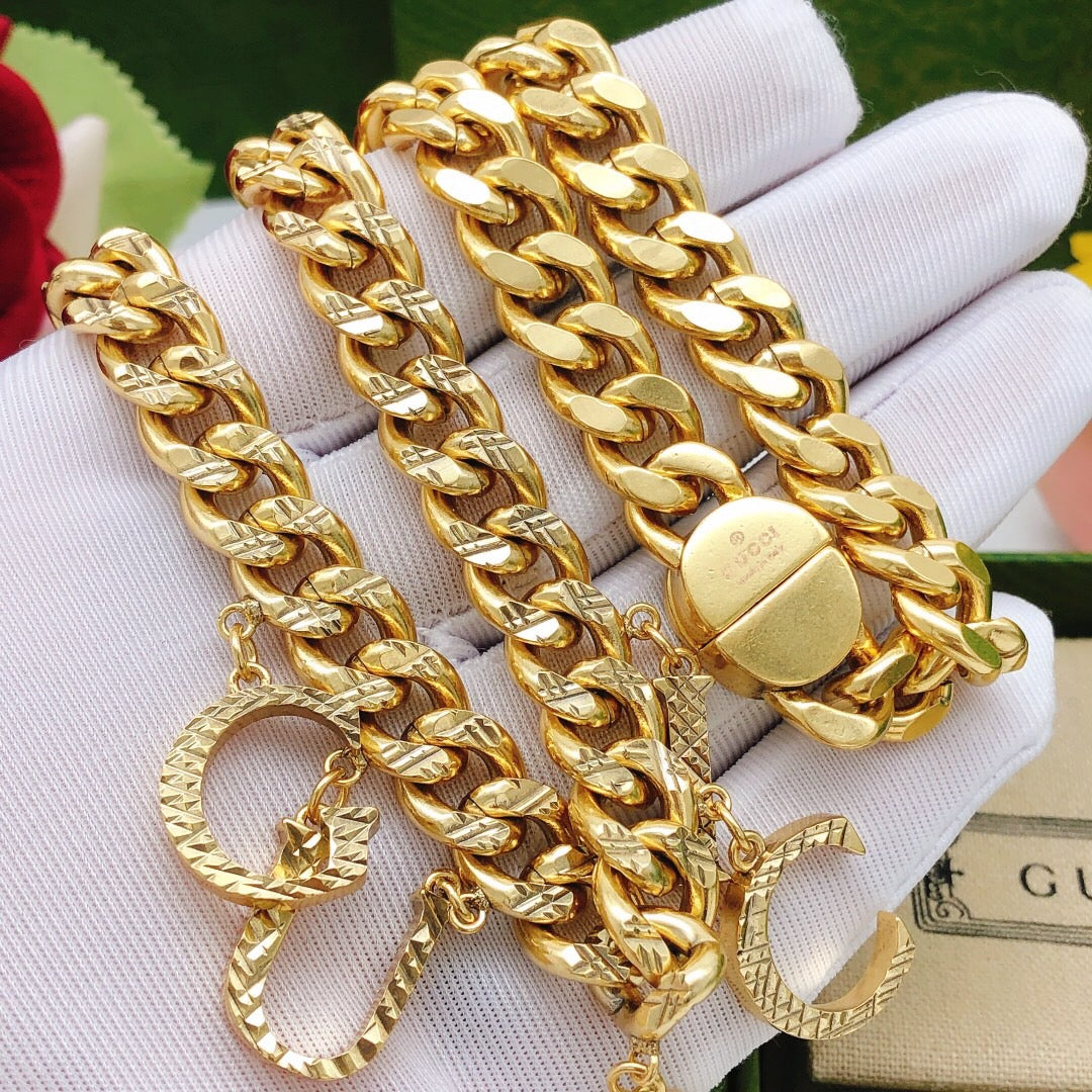 Martin Graham bracelet in polished metal-tone – side detail
