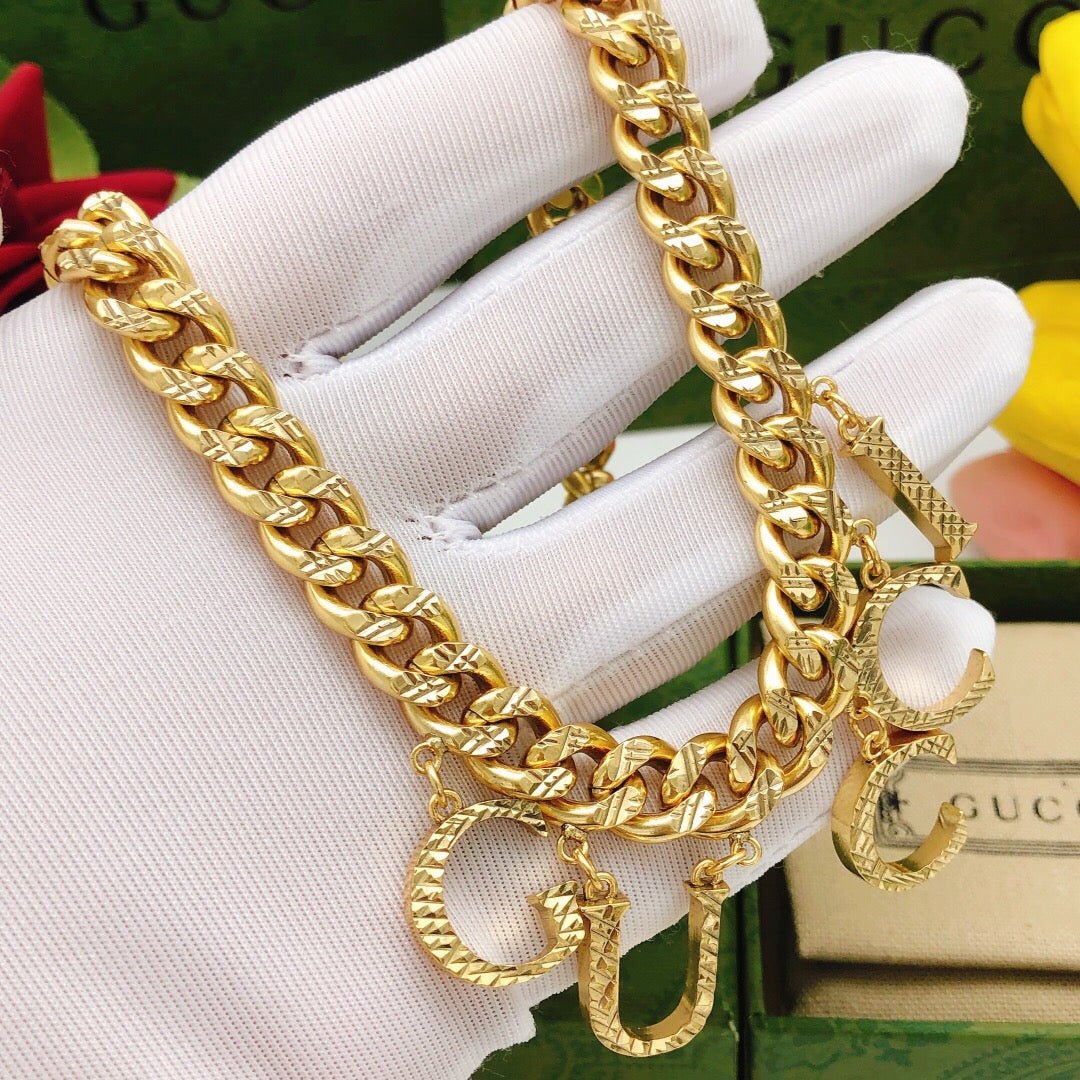 Martin Graham bracelet in polished metal-tone – close-up detail