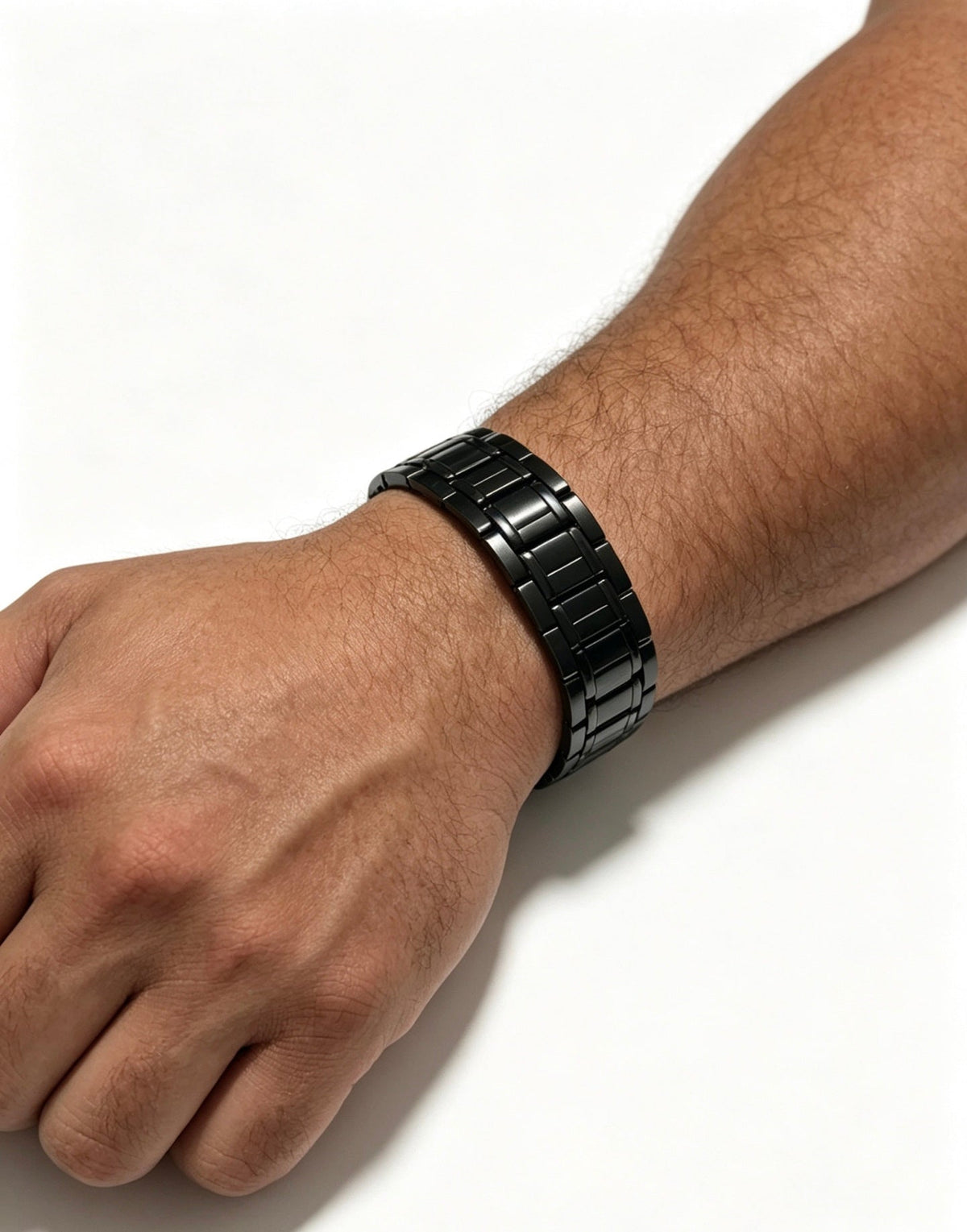 Martin Graham bracelet in polished metal-tone – side detail