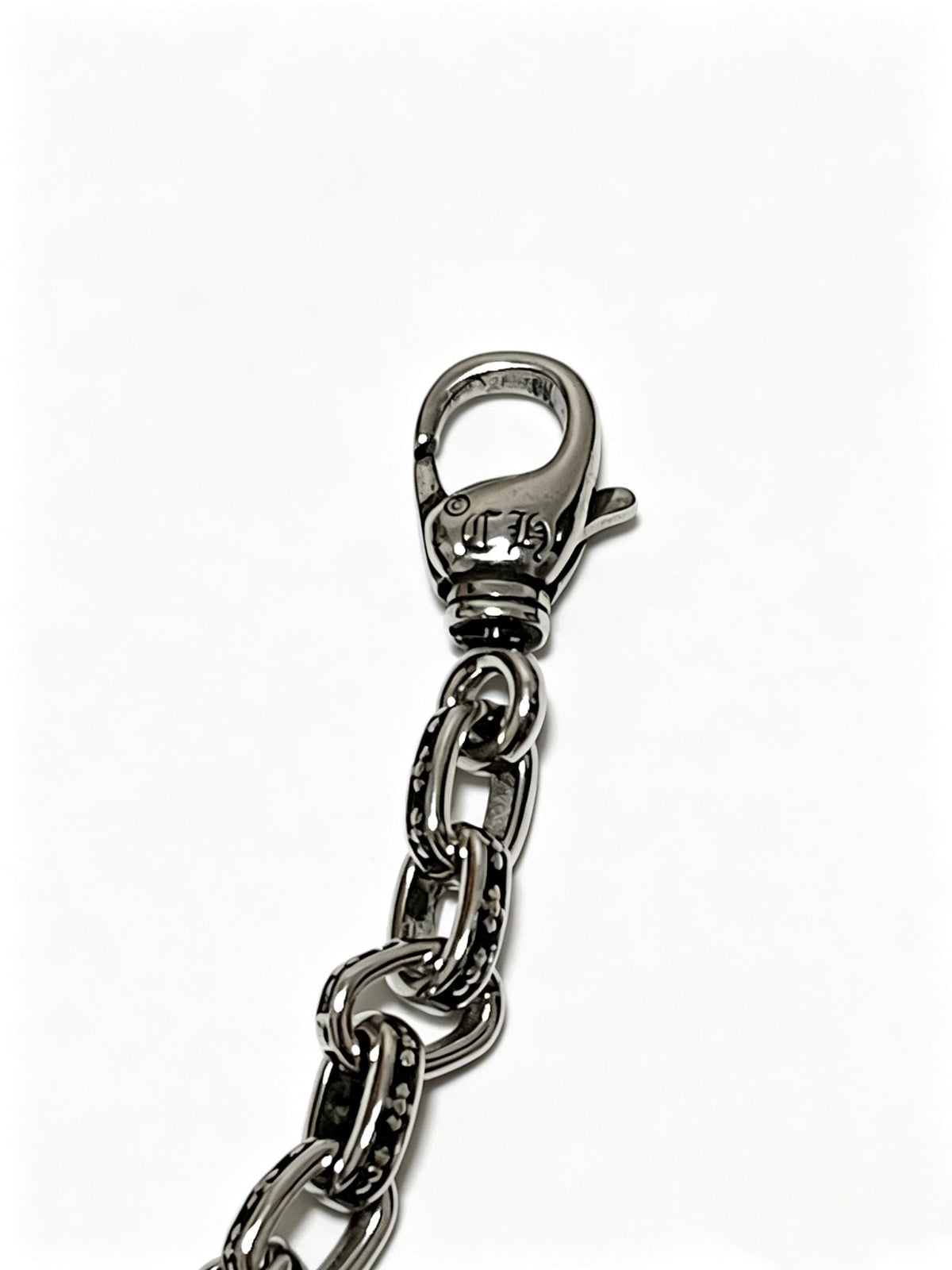 Martin Graham bracelet in polished metal-tone – close-up detail