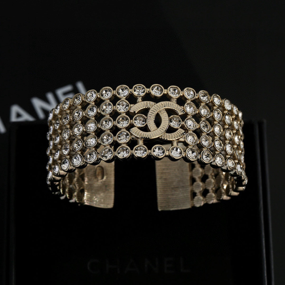 Martin Graham bangle in polished metal-tone – front product view