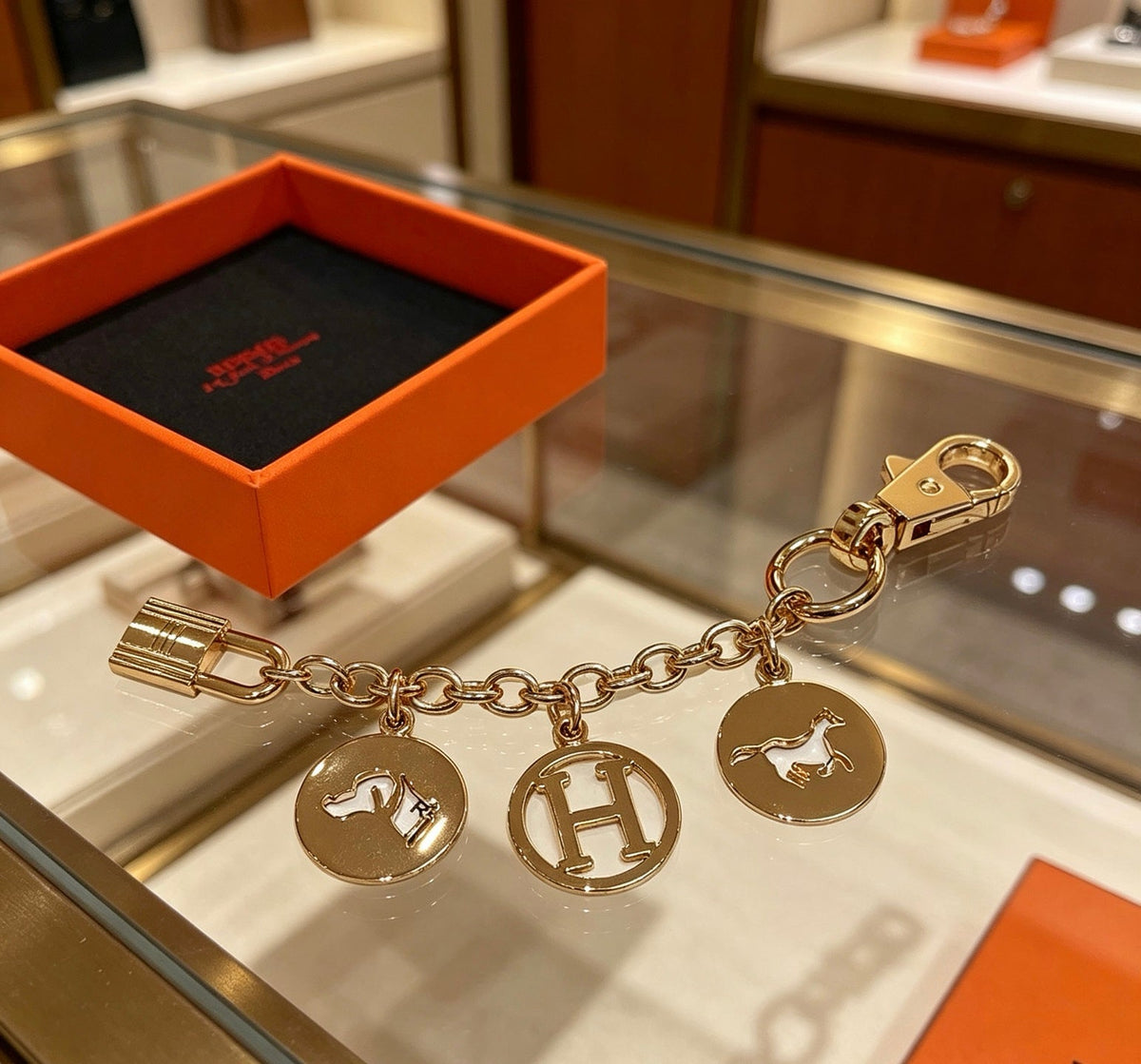Martin Graham keychain in polished metal-tone – close-up detail