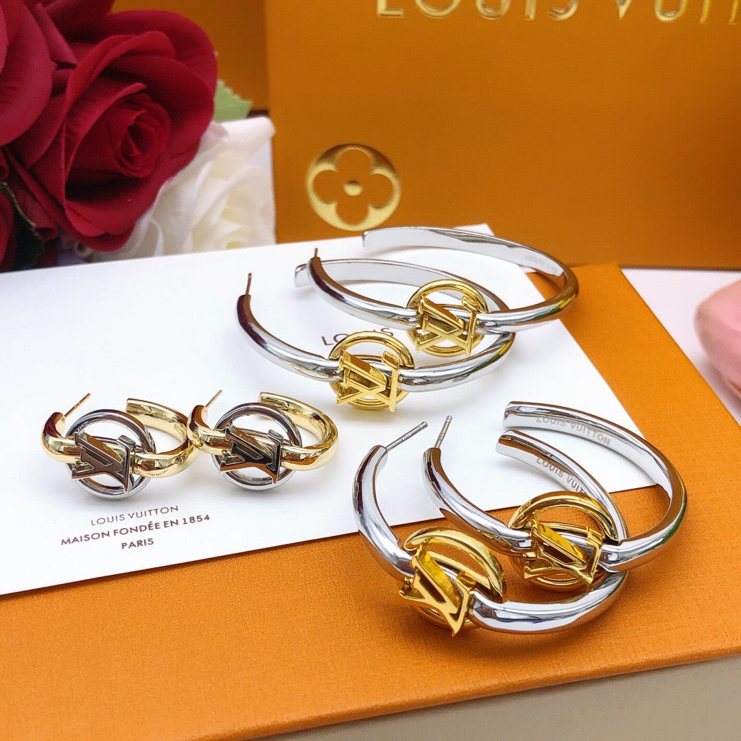 Martin Graham earrings in polished metal-tone – detail view