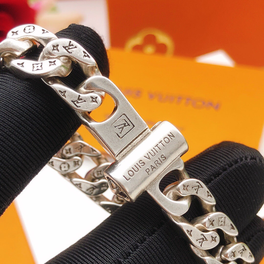 Martin Graham bracelet in polished metal-tone – front product view
