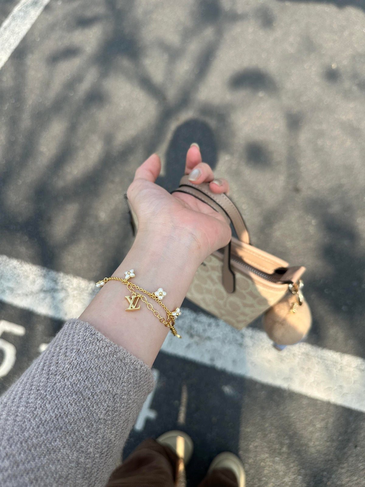 Martin Graham bracelet in polished metal-tone – side detail