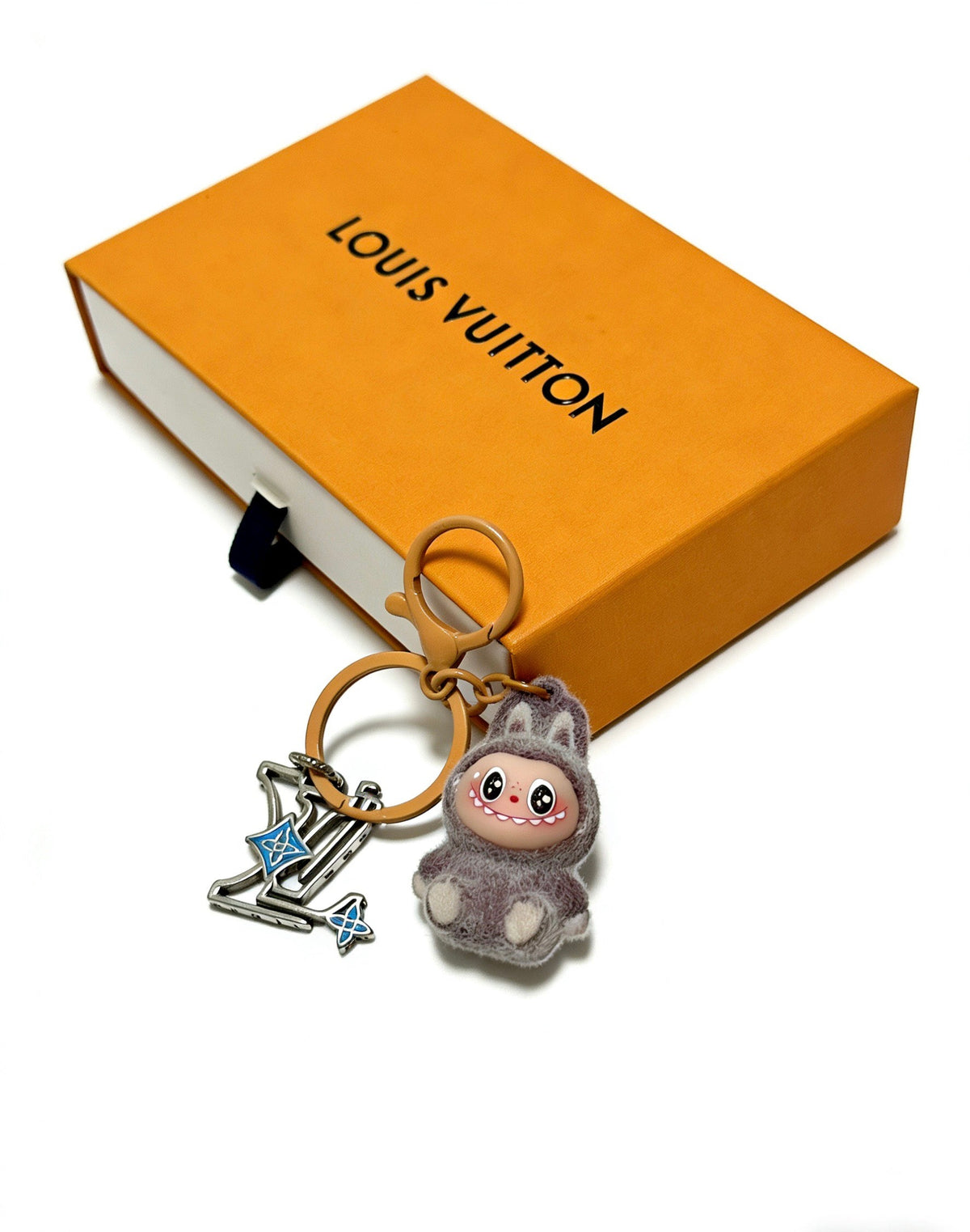 Martin Graham keychain in polished metal-tone – detail view