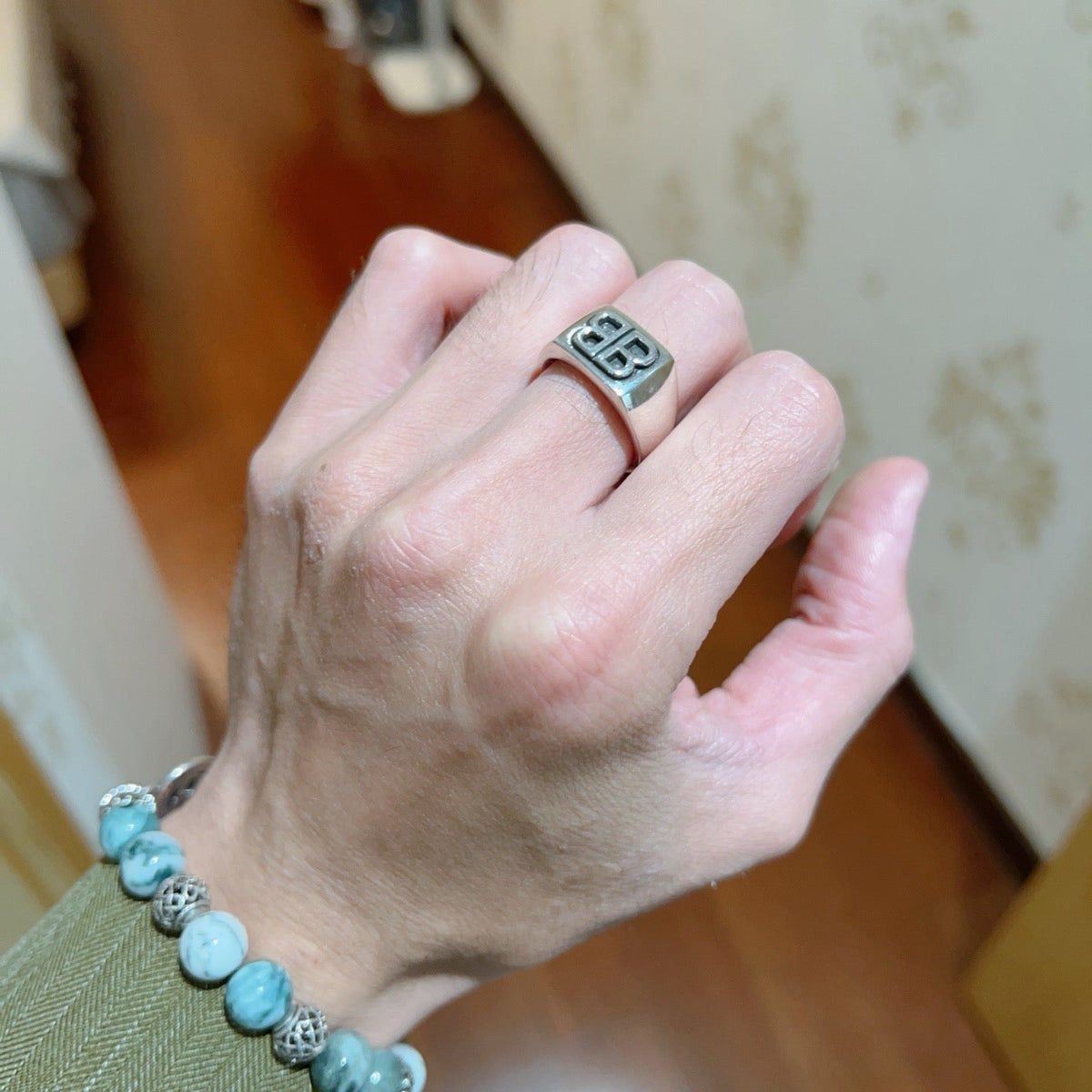 Martin Graham ring in polished metal-tone – detail view