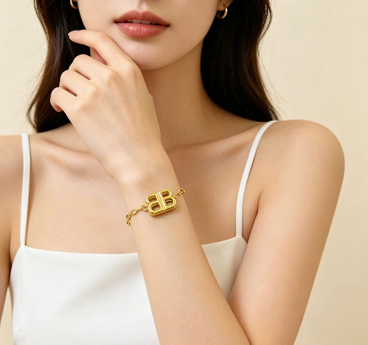 Martin Graham bracelet in polished metal-tone – detail view