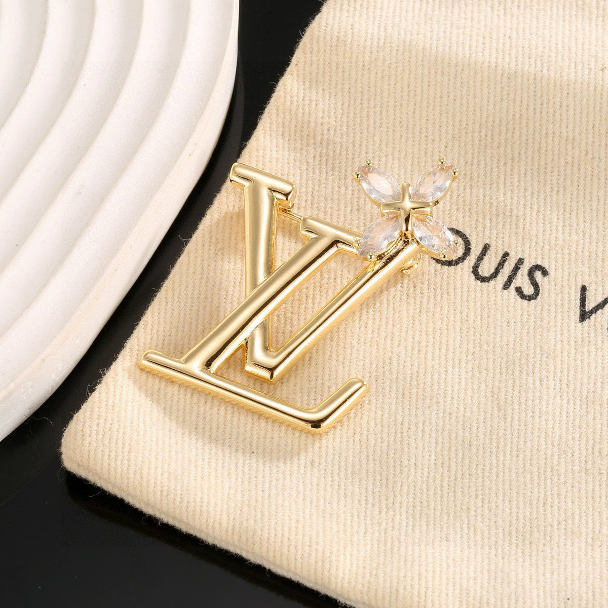 Martin Graham brooch in polished metal-tone – front product view