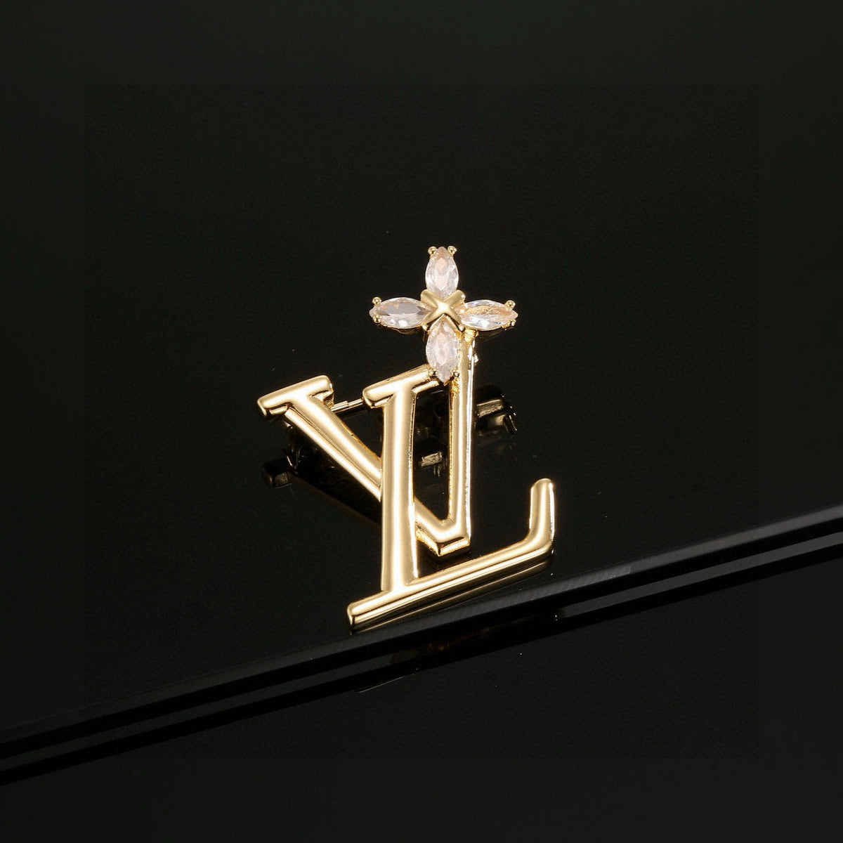Martin Graham brooch in polished metal-tone – side detail