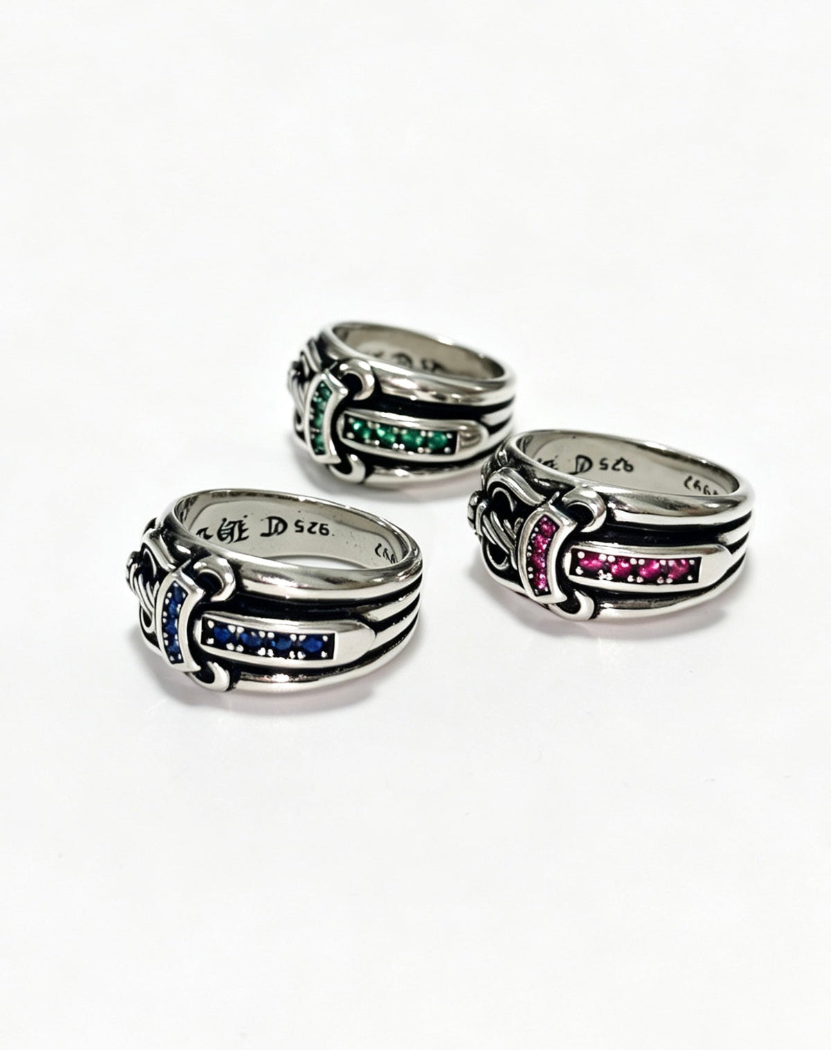 Martin Graham ring in polished metal-tone – side detail