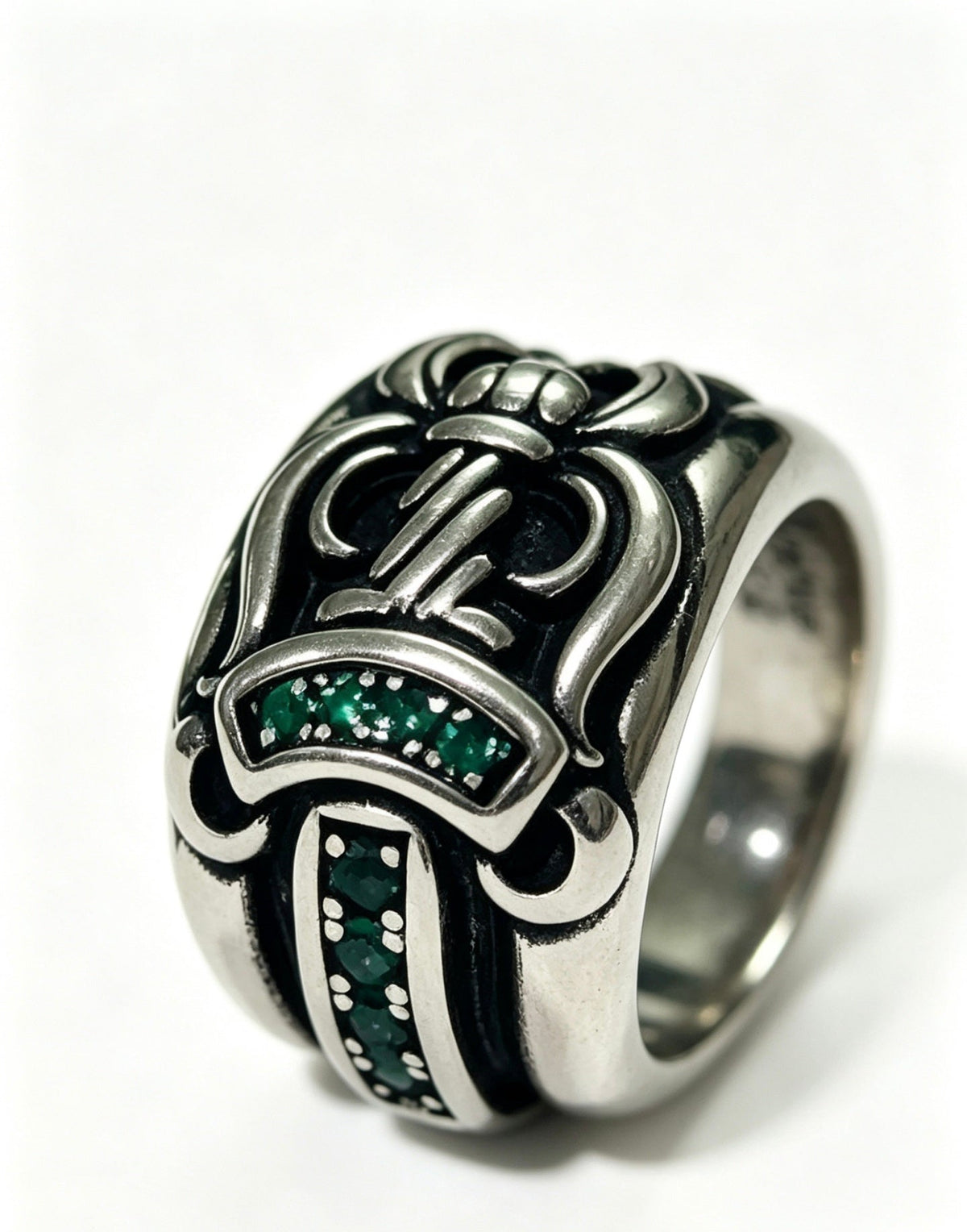 Martin Graham ring in polished metal-tone – close-up detail
