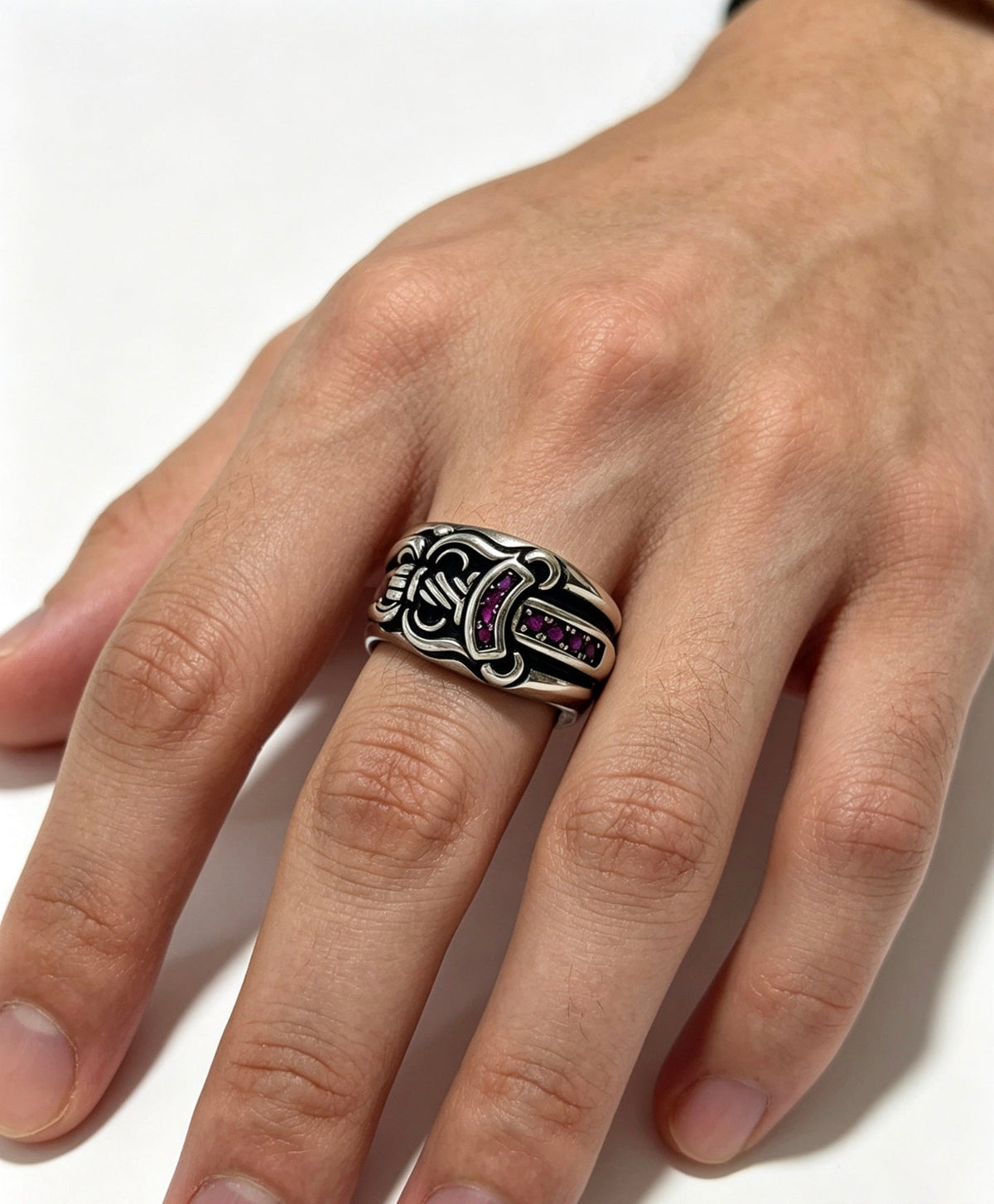 Martin Graham ring in polished metal-tone – detail view
