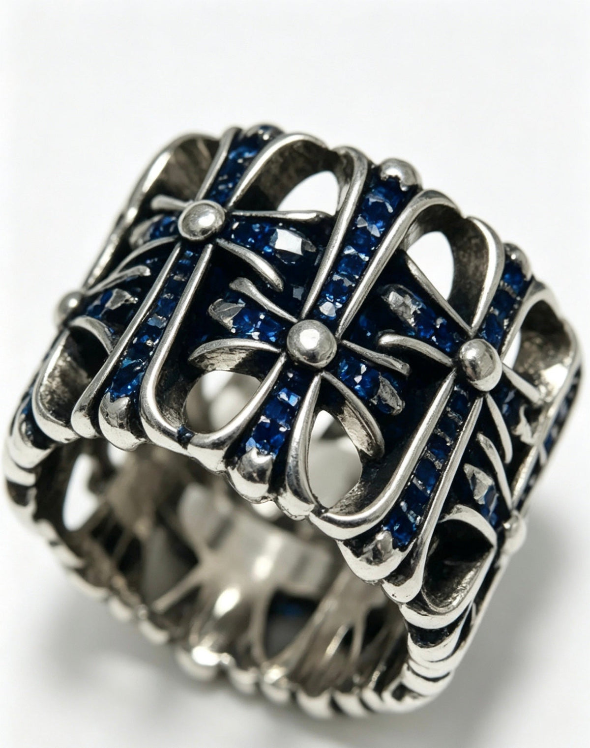 Martin Graham ring in polished metal-tone – side detail