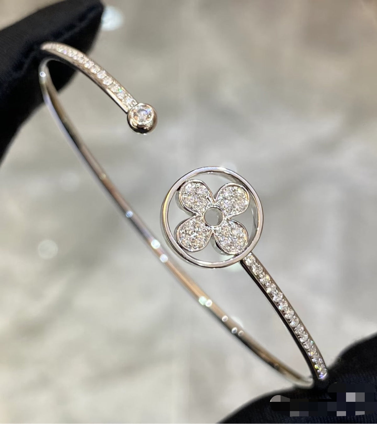 Martin Graham bangle in polished metal-tone – front product view