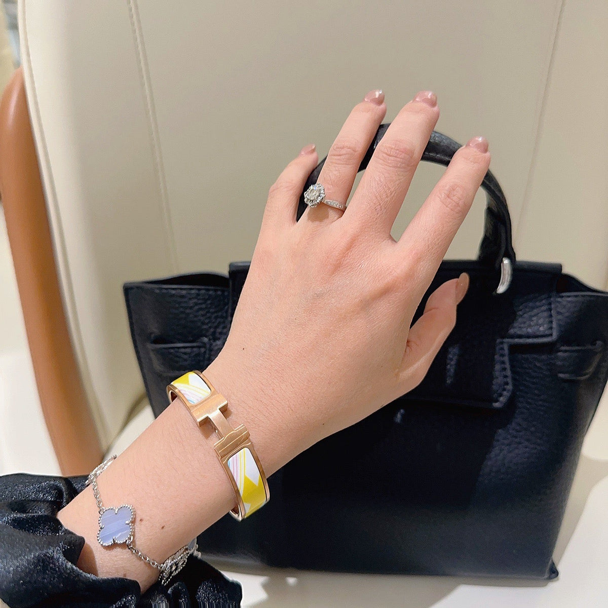 Martin Graham bangle in polished metal-tone – detail view