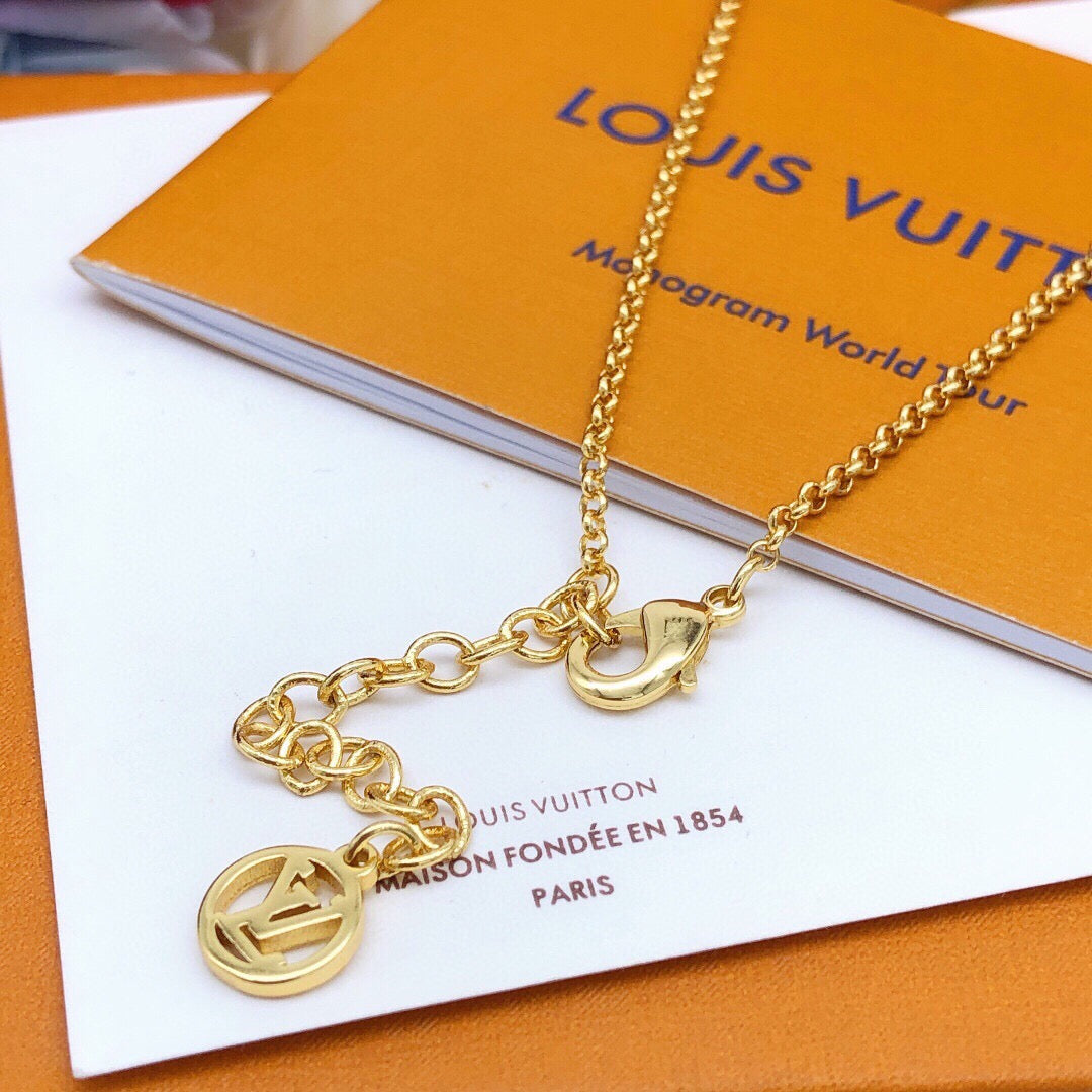 Martin Graham pendant necklace in polished metal-tone – detail view