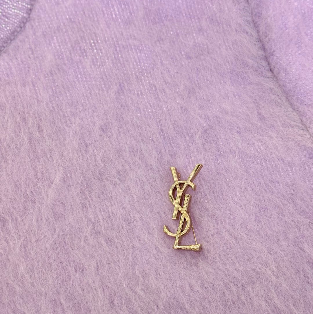 Martin Graham brooch in polished metal-tone – close-up detail