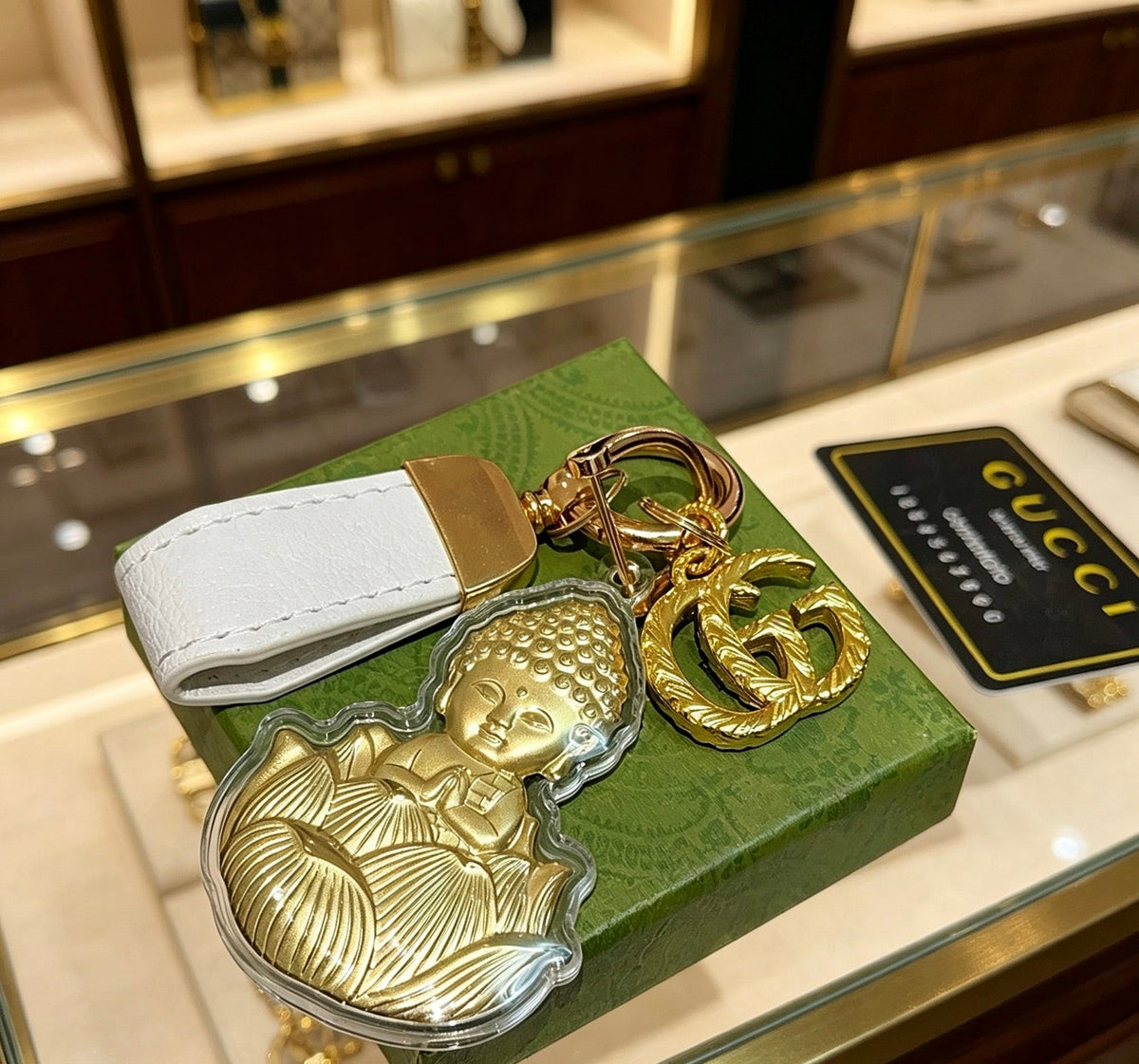 Martin Graham keychain in polished metal-tone – detail view