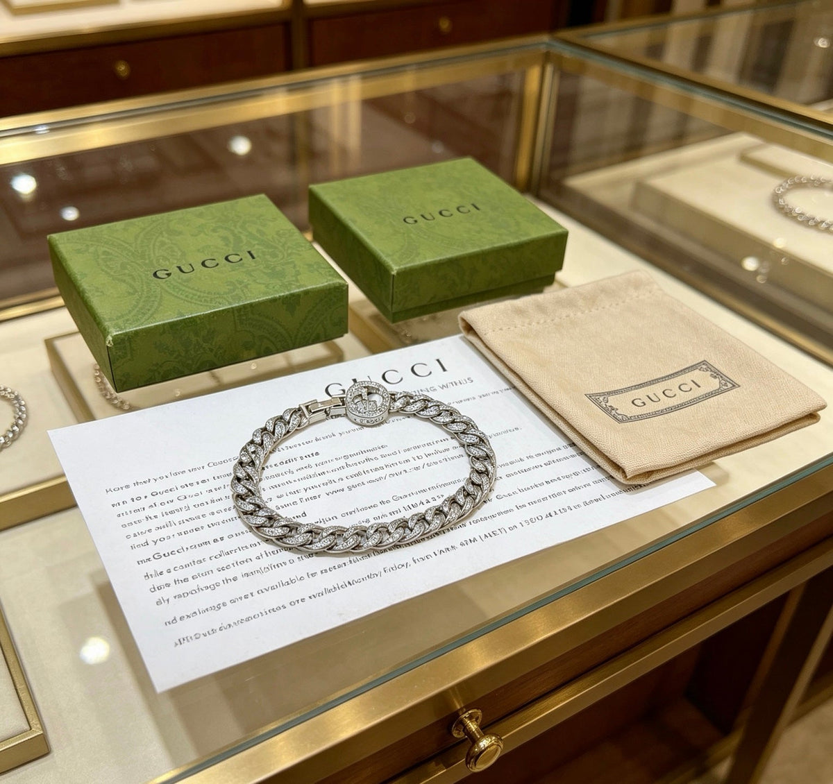 Martin Graham bracelet in polished metal-tone – detail view