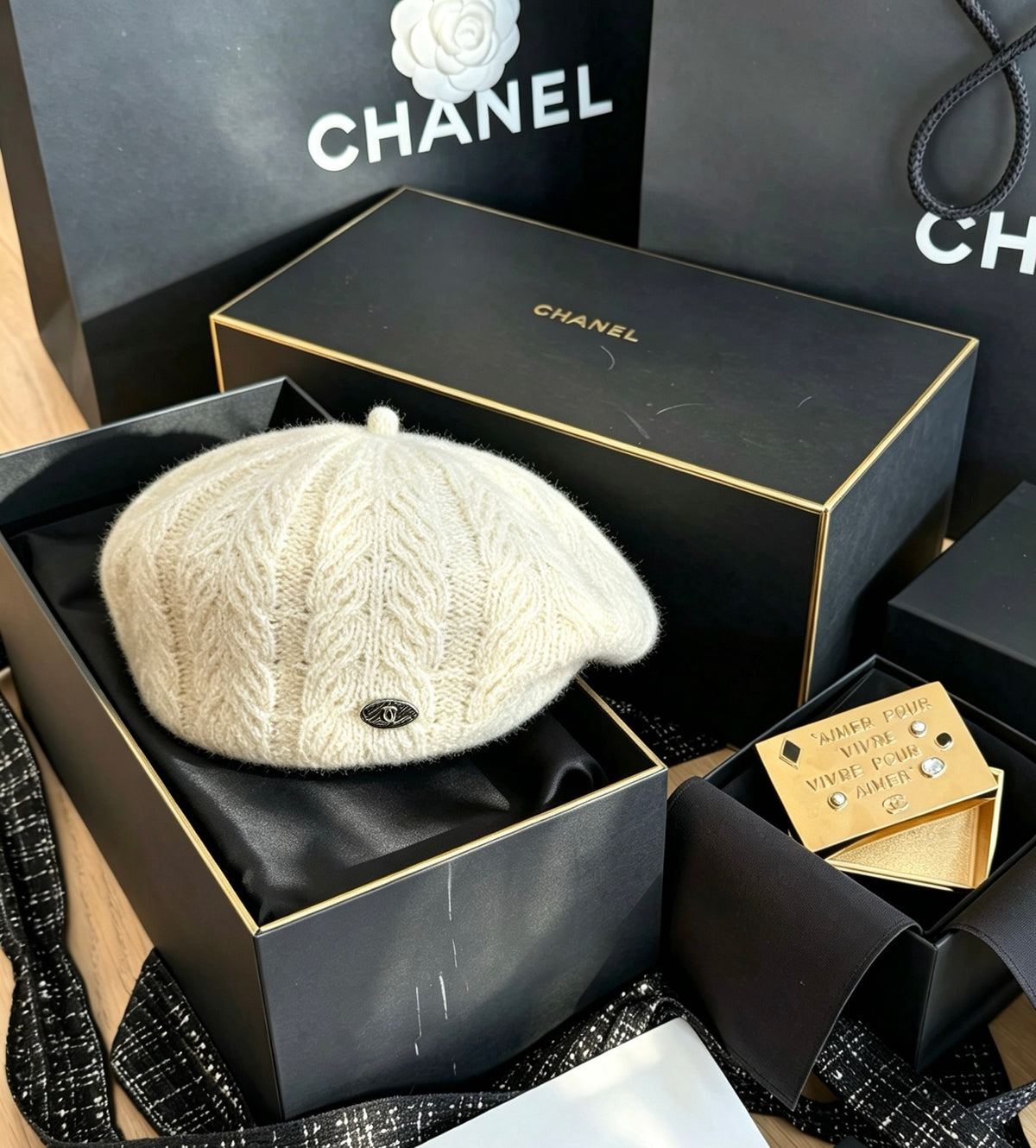 Chanel Cable Knit Beret - image 5