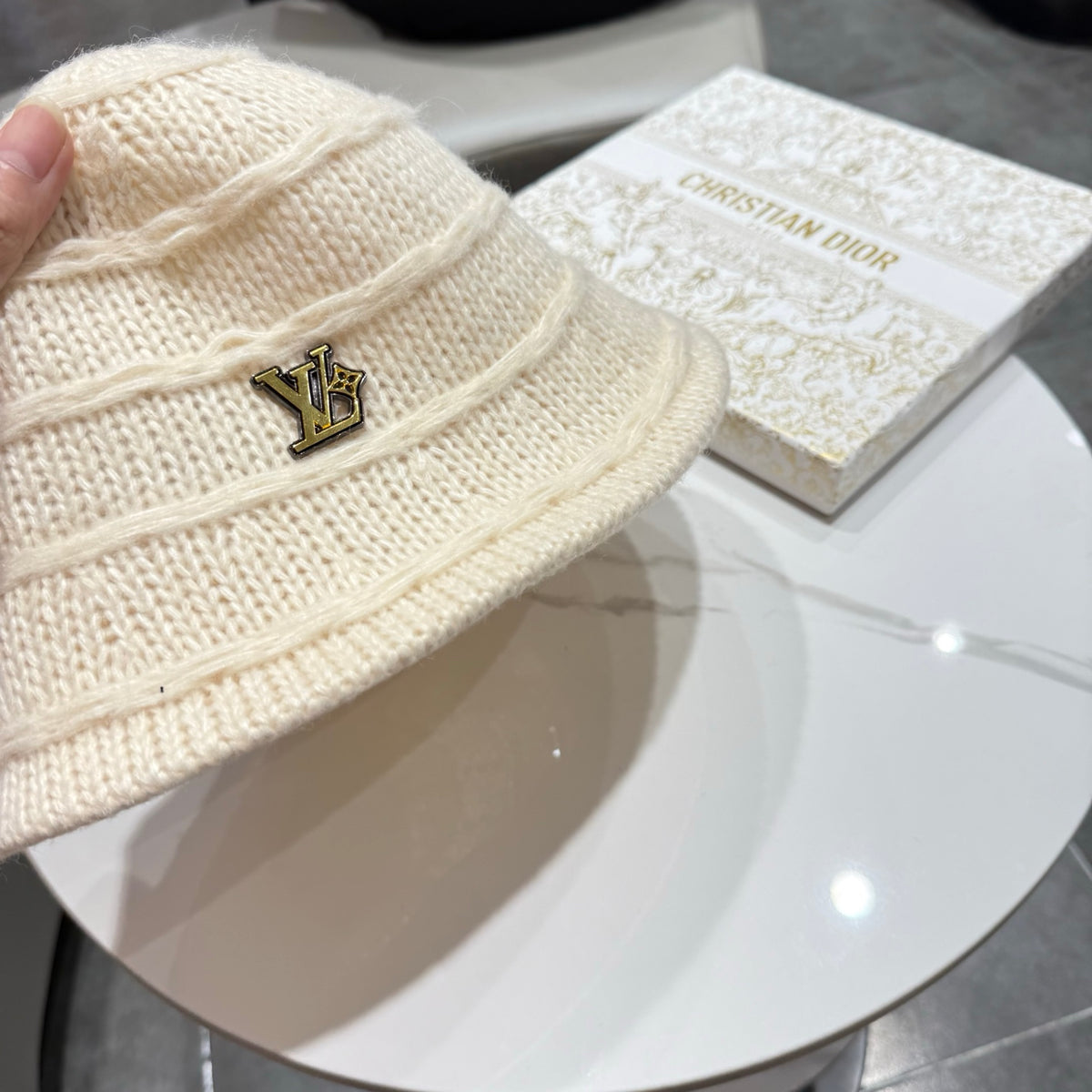 Louis Vuitton Knit Bucket Hat - image 7