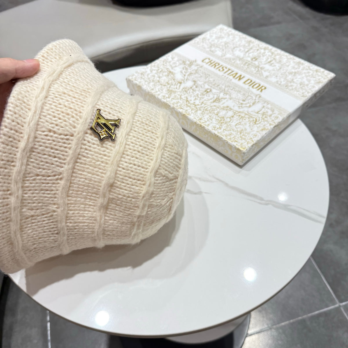 Louis Vuitton Knit Bucket Hat - image 4