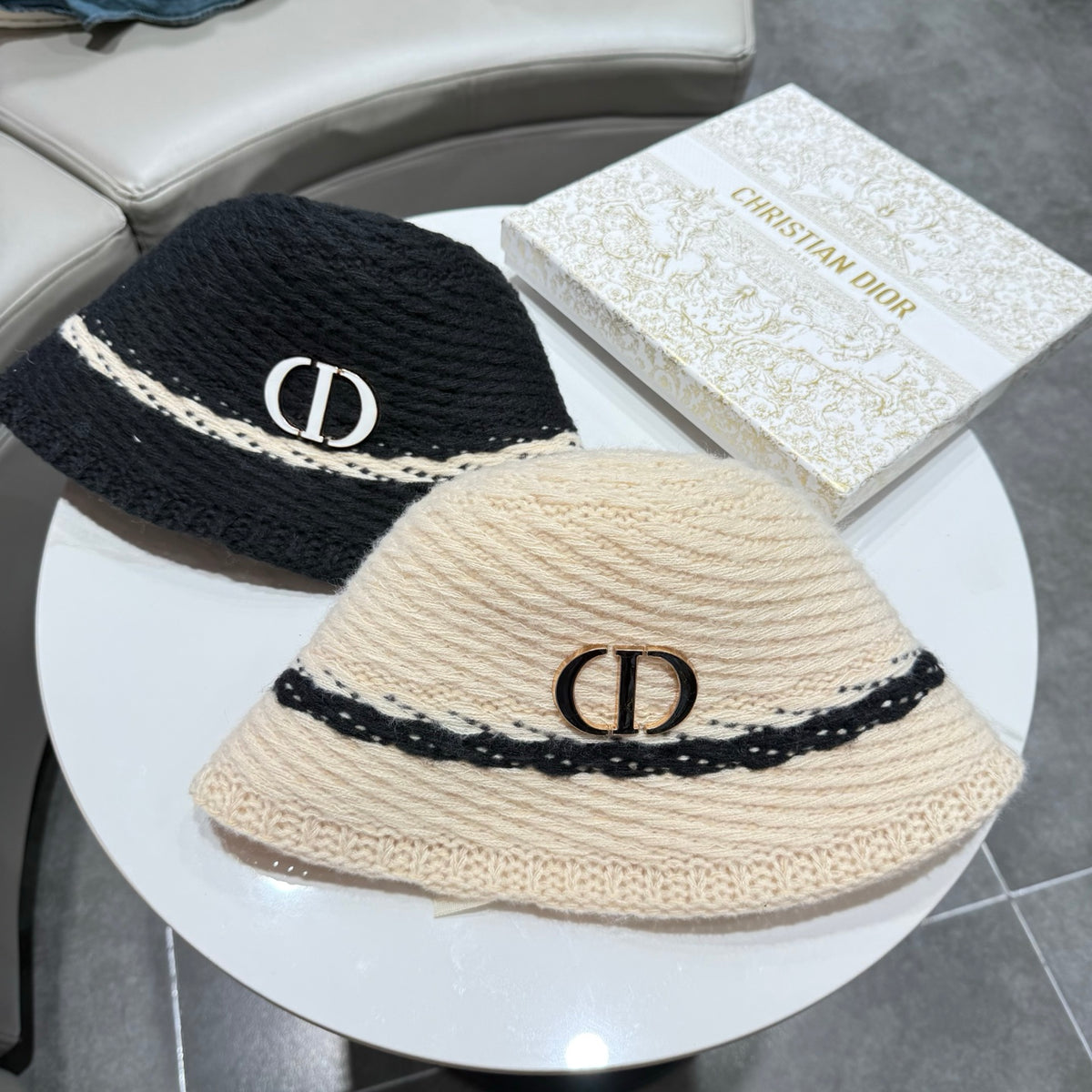 Dior Open Knit Bucket Hat - image 5