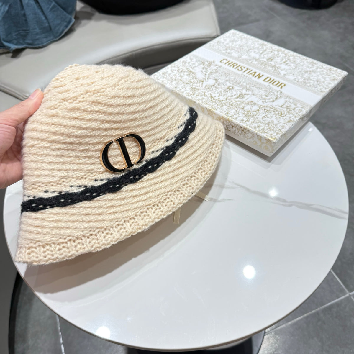 Dior Open Knit Bucket Hat - image 8