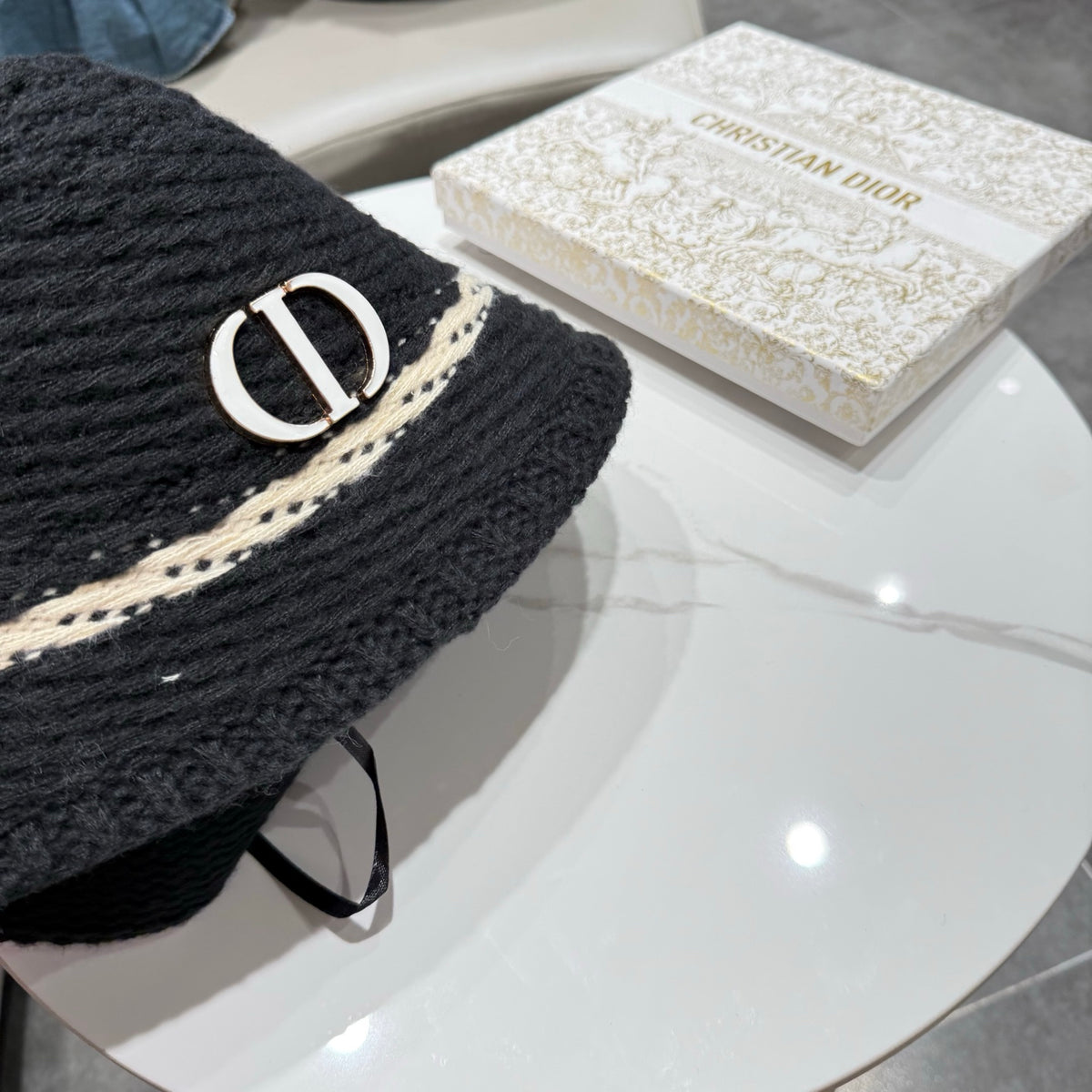 Dior Open Knit Bucket Hat - image 3