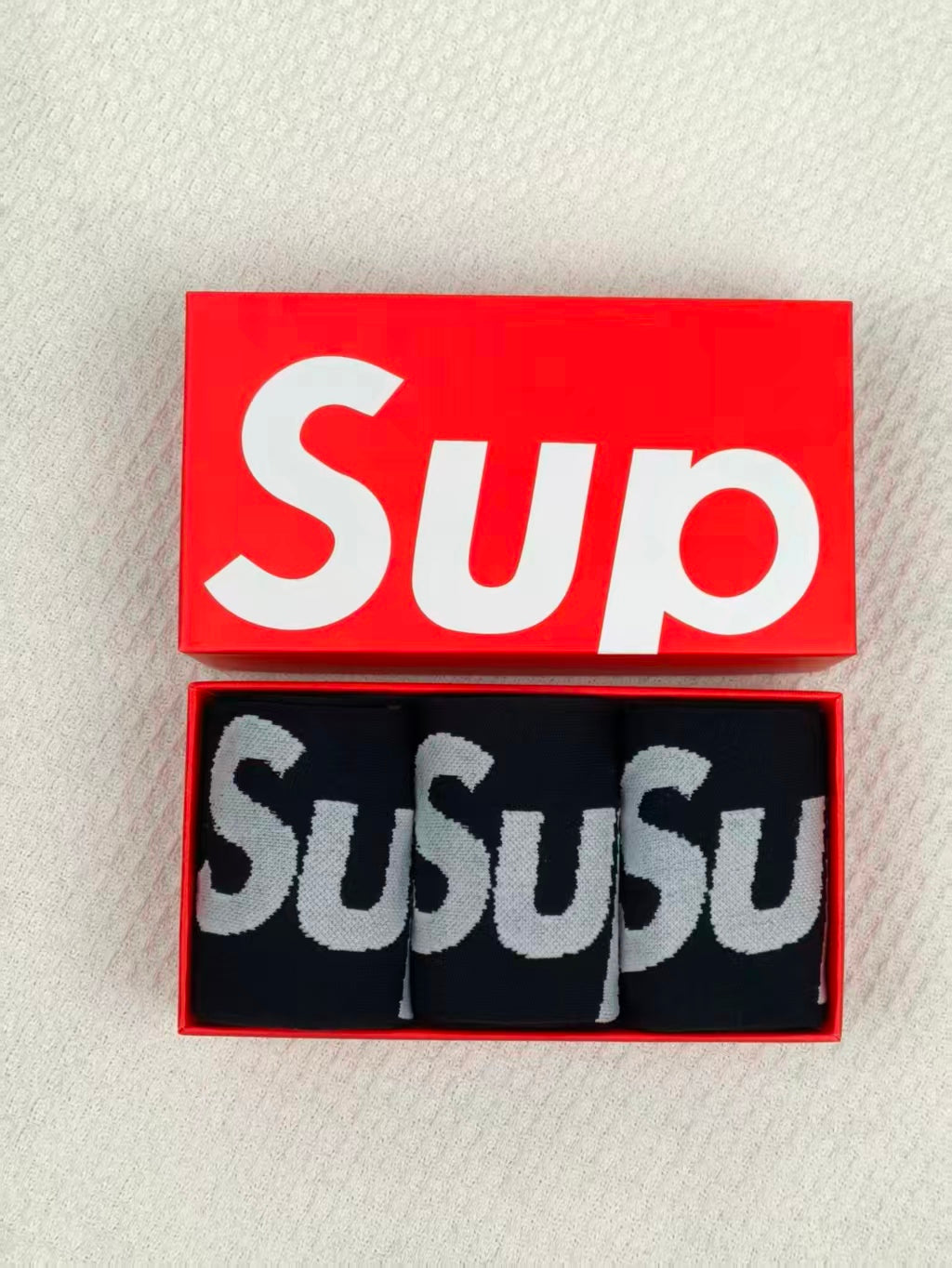 Supreme Logo Ankle Socks - 3-Pair Box