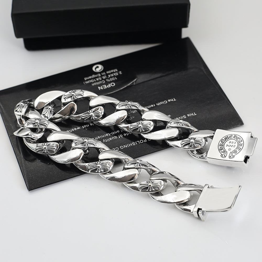 Martin Graham bracelet in polished metal-tone – detail view