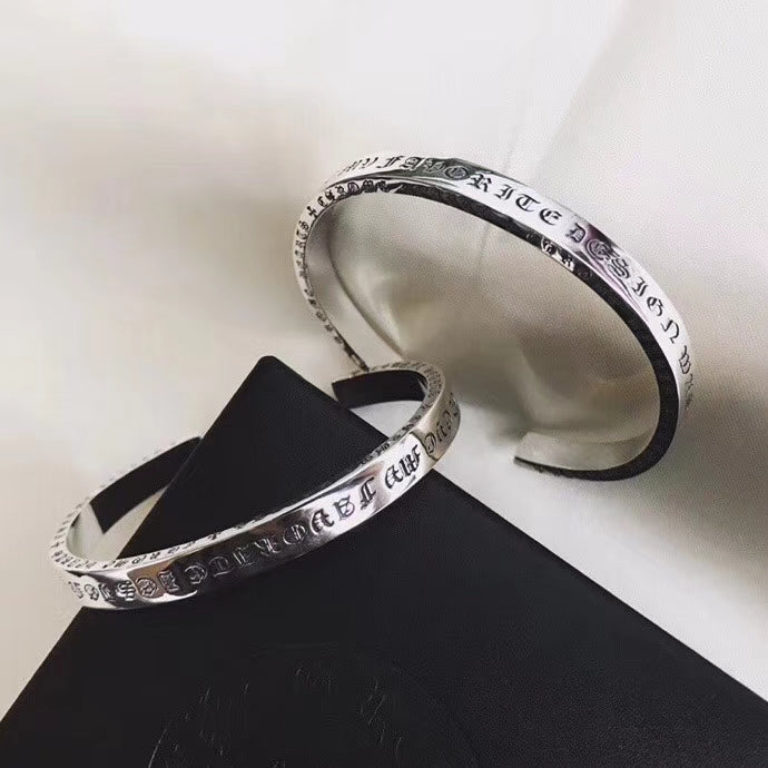 Martin Graham bangle in polished metal-tone – detail view